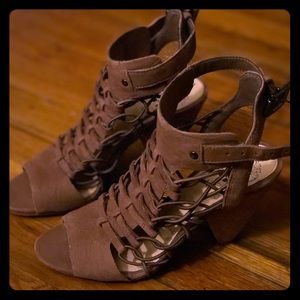 Vince Camuto heels size 4